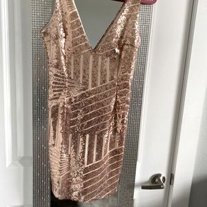 Sexy Gold/Rose Gold Sequined Party Dress!